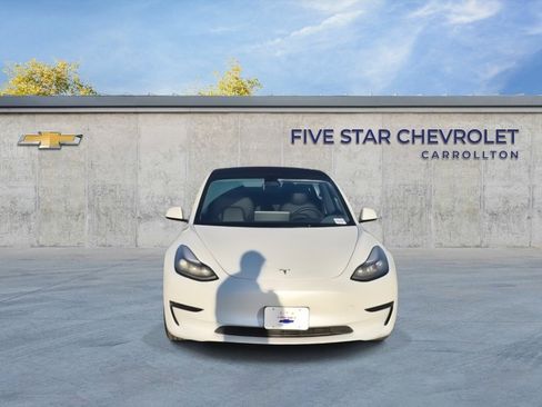 Used 2023 Tesla Model 3 Standard Range image 3