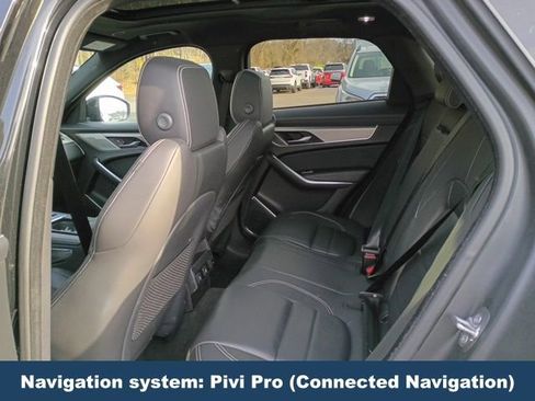 Used 2024 Jaguar F-PACE R-Dynamic S image 7