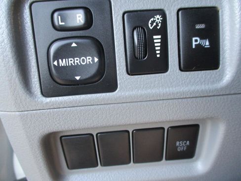 Used 2010 Toyota 4Runner SR5 AWD/4WD image 12
