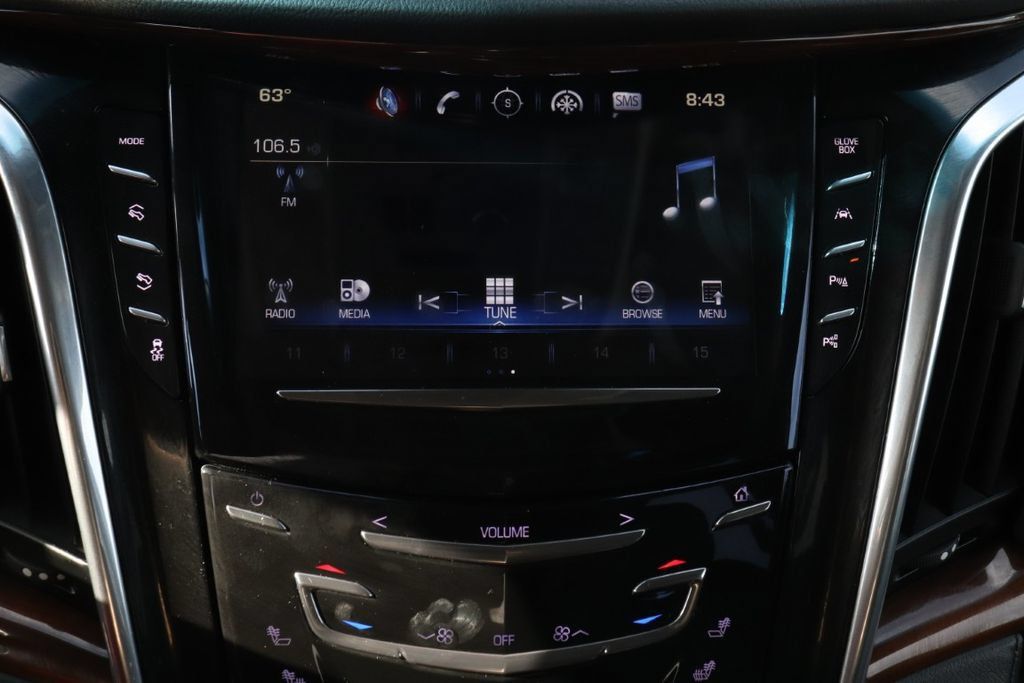 Used 2017 Cadillac Escalade Luxury AWD/4WD image 24