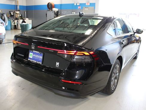 Used 2023 Honda Accord EX image 25