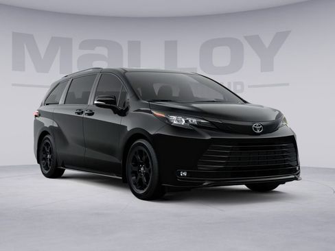 New 2026 Toyota Sienna XLE Woodland Edition AWD/4WD image 15