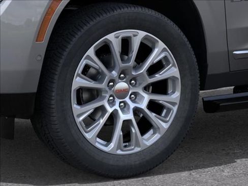 New 2026 GMC Yukon Denali w/ Denali Reserve Package AWD/4WD image 9