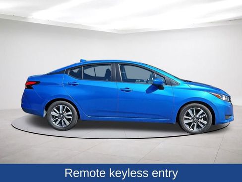 Used 2023 Nissan Versa SV image 8
