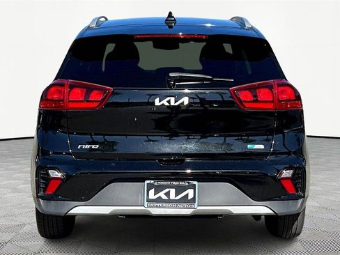 Certified 2022 Kia Niro LXS image 4