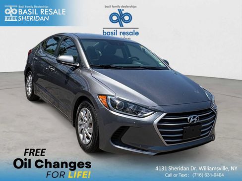 Used 2018 Hyundai Elantra SE w/ SE Connectivity Package 04 FWD image 1