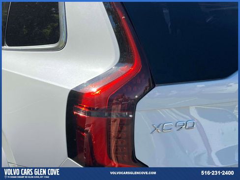 Used 2025 Volvo XC90 B6 Plus w/ Protection Package Premier image 9