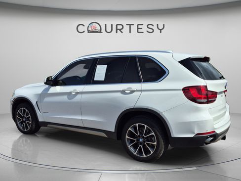 Used 2017 BMW X5 xDrive35i AWD/4WD image 3