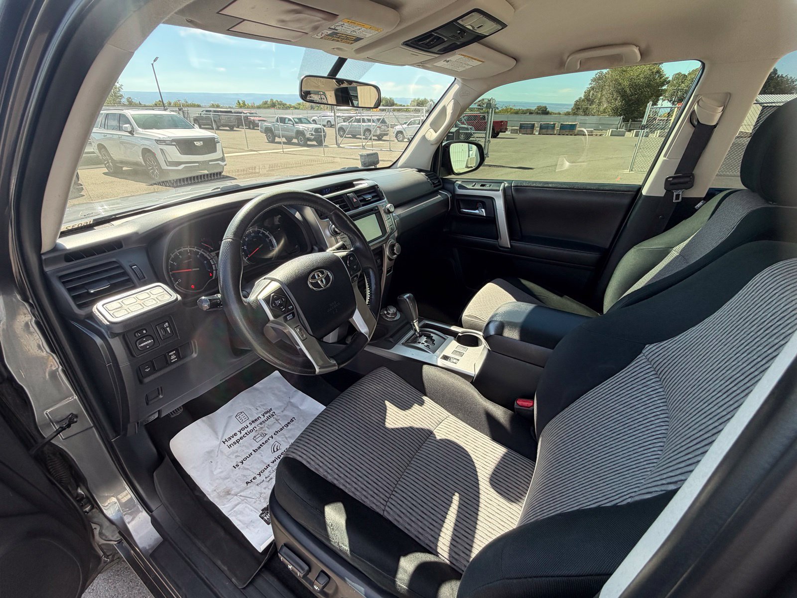Used 2017 Toyota 4Runner SR5 AWD/4WD image 15