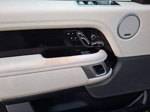 Used 2022 Land Rover Range Rover Westminster Edition image 9