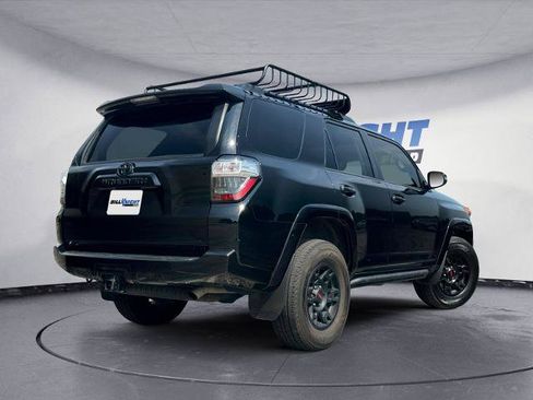 Used 2021 Toyota 4Runner Venture w/ Moonroof Package AWD/4WD image 5