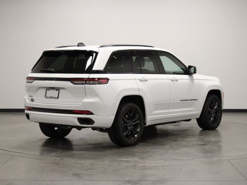 Used 2024 Jeep Grand Cherokee Limited 4xe AWD/4WD image 8