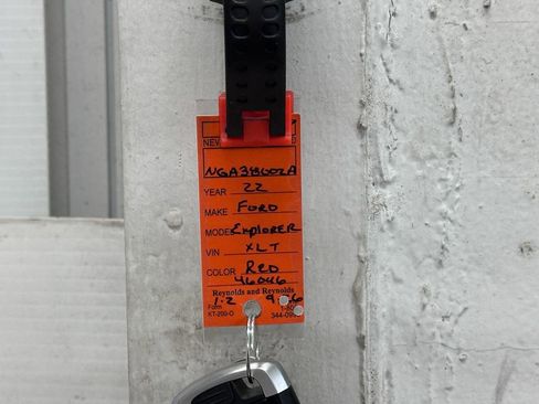 Certified 2022 Ford Explorer XLT image 61