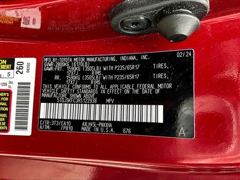 Certified 2024 Toyota Sienna XLE w/ XLE Plus Package AWD/4WD image 34