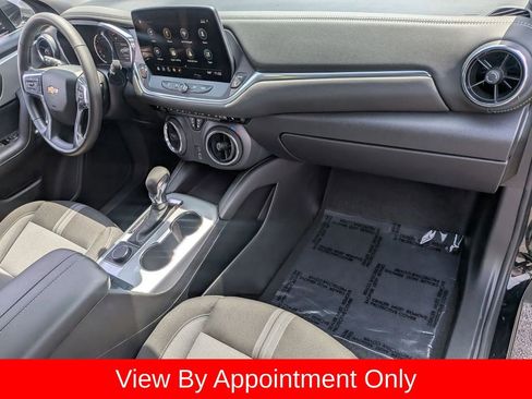 Used 2025 Chevrolet Blazer LT FWD image 31