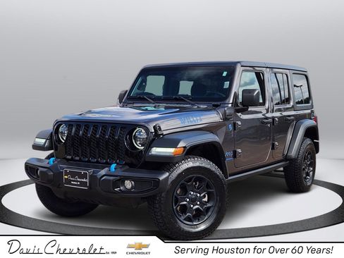 Used 2023 Jeep Wrangler Unlimited w/ 8.4" Radio Group AWD/4WD image 1