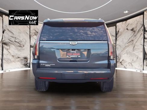 Used 2020 Cadillac Escalade Luxury AWD/4WD image 5