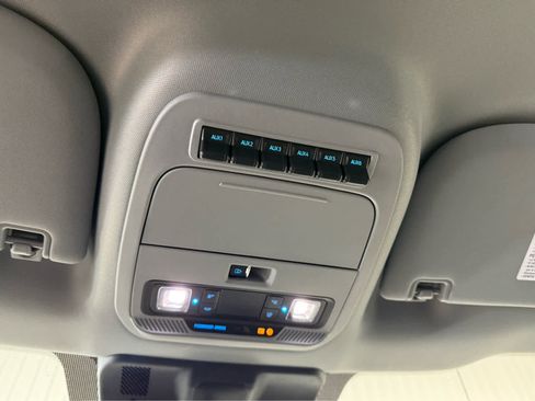 New 2026 Ford F250 XLT w/ FX4 Off-Road Package AWD/4WD image 17