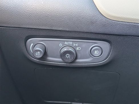 Used 2021 Buick Encore GX Preferred w/ Sport Touring Package image 29