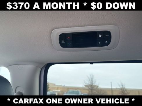 Used 2023 Chrysler Pacifica Touring-L image 31