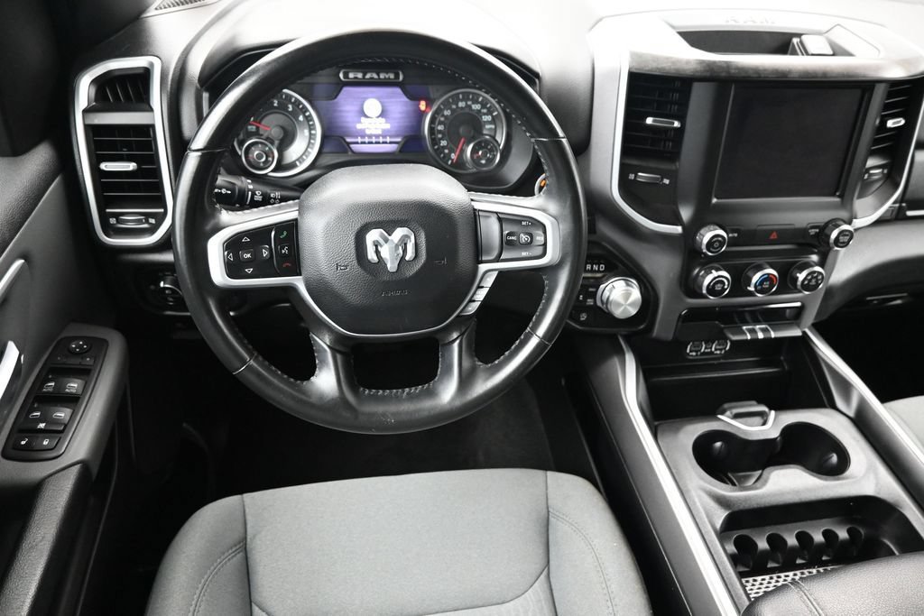 Used 2022 RAM 1500 Big Horn AWD/4WD image 3