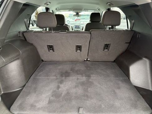 Used 2021 Chevrolet Equinox LS w/ LS Convenience Package image 32