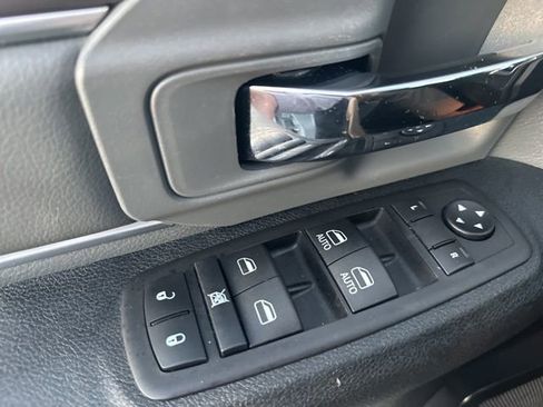 Used 2024 RAM 1500 Classic SLT image 20