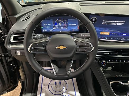 New 2026 Chevrolet Traverse LT w/ Driver Confidence Package AWD/4WD image 27