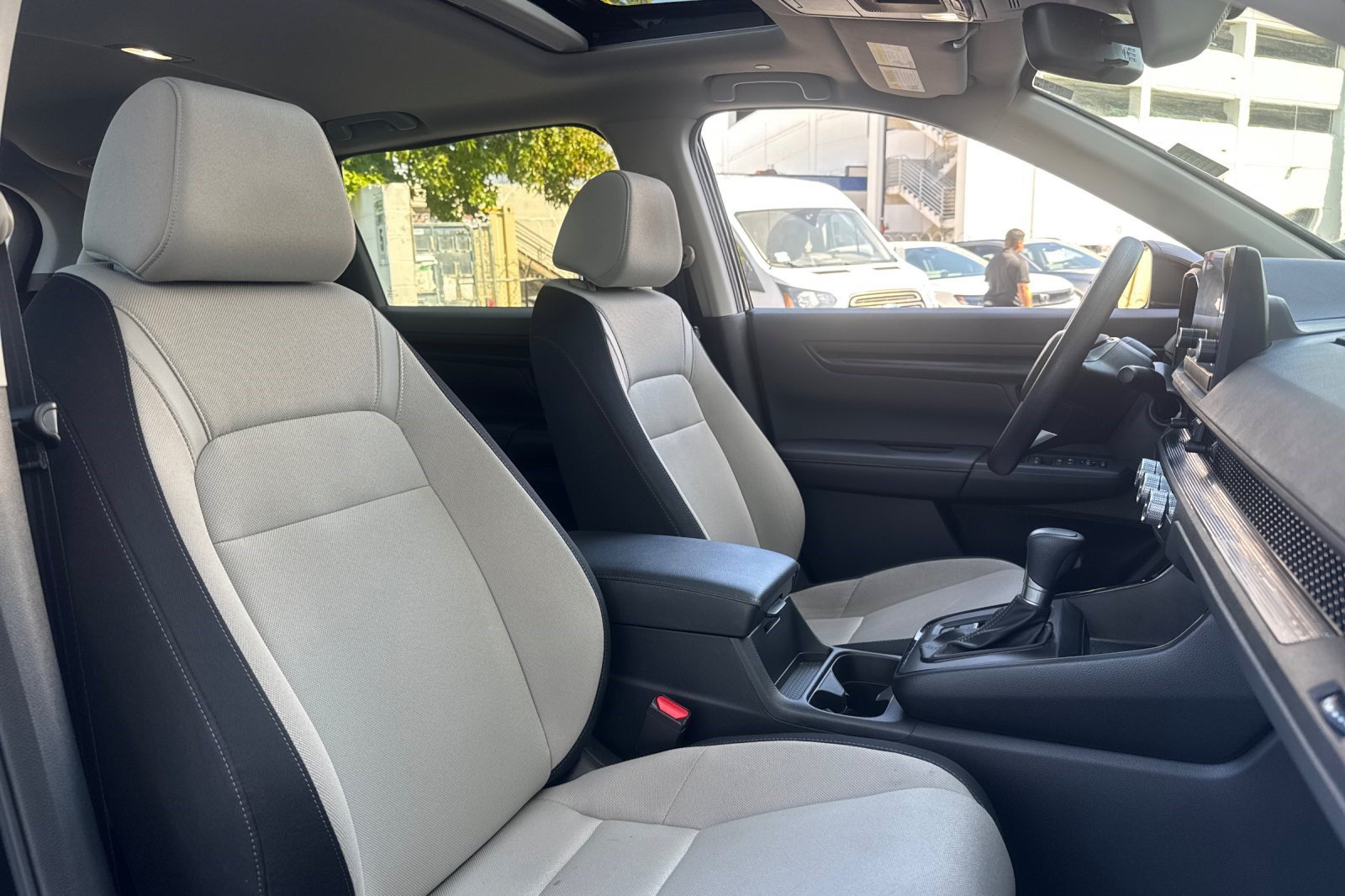 Used 2025 Honda CR-V EX image 26