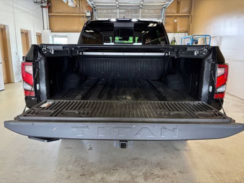 Used 2023 Nissan Titan PRO-4X w/ Pro-4x Convenience Package AWD/4WD image 18