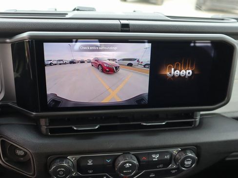 New 2026 Jeep Gladiator Sport AWD/4WD image 6