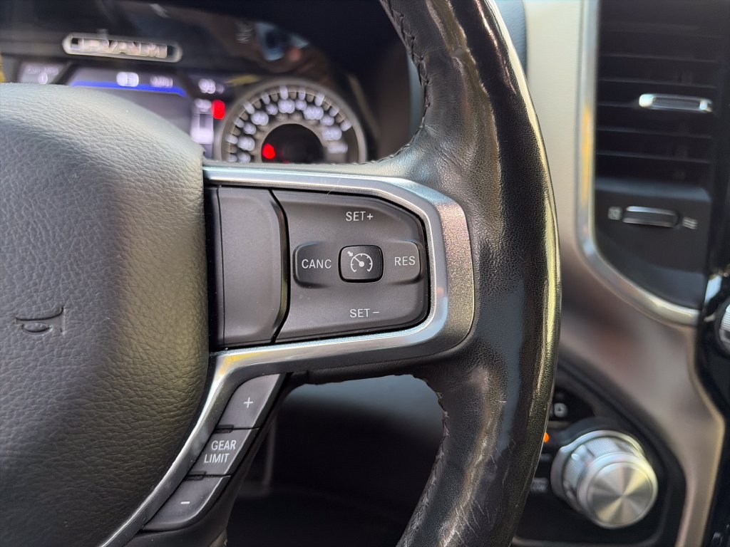 Used 2019 RAM 1500 Laramie AWD/4WD image 21