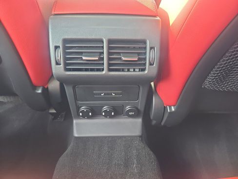 Used 2017 Jaguar F-PACE S image 33