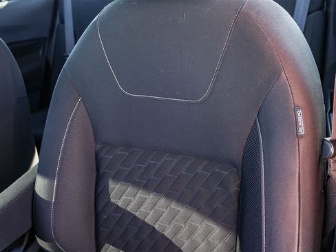 Used 2021 Nissan Kicks S image 14