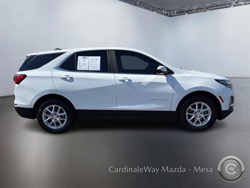 Used 2023 Chevrolet Equinox LT w/ Driver Convenience Package image 3