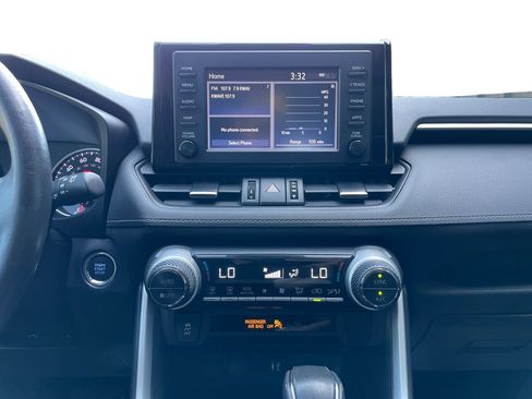 Used 2019 Toyota RAV4 XLE Premium w/ Carpet Mat Package FWD image 14
