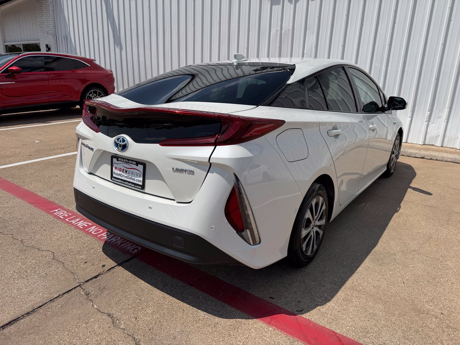 Used 2020 Toyota Prius Prime Limited FWD image 7