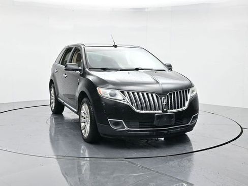 Used 2014 Lincoln MKX AWD w/ Equipment Group 102A image 5