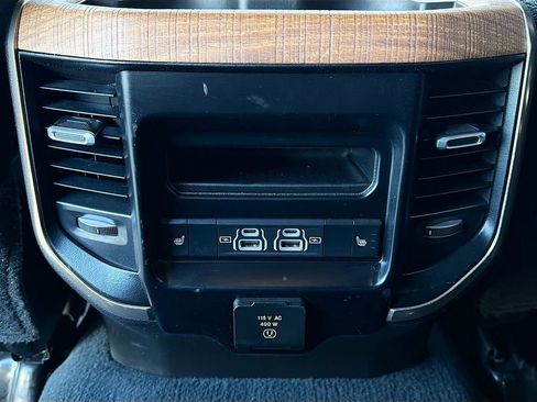 Used 2024 RAM 3500 Limited AWD/4WD image 24
