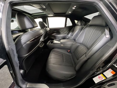 Used 2018 Lexus LS 500 AWD w/ Luxury Package image 25