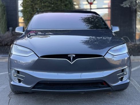 Used 2017 Tesla Model X P100D image 3