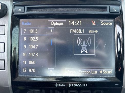 Used 2016 Toyota Tundra SR5 w/ SR5 Upgrade Package image 16