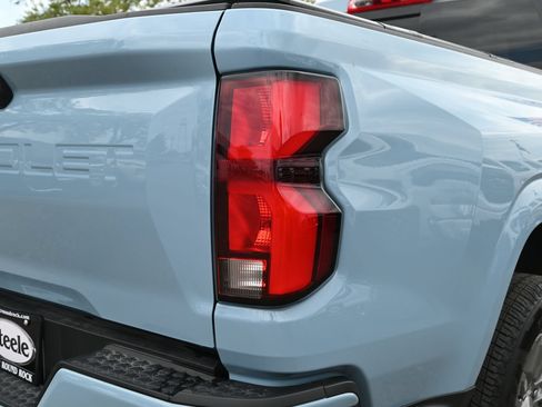 Used 2025 Chevrolet Colorado LT w/ LT Convenience Package RWD image 21