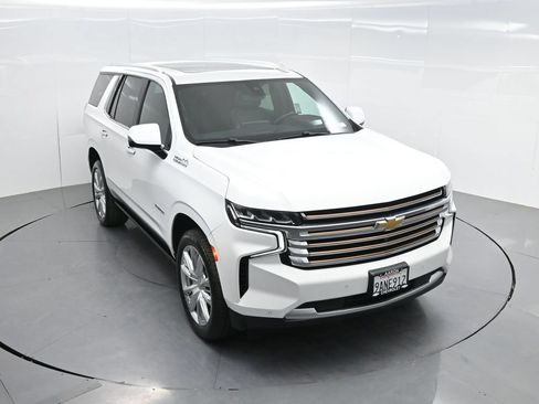 Used 2022 Chevrolet Tahoe High Country w/ Premium Package 2 AWD/4WD image 59