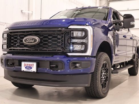 New 2026 Ford F250 Lariat w/ Black Appearance Package AWD/4WD image 5
