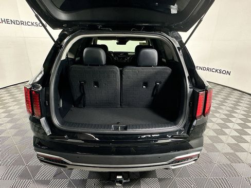 Used 2022 Kia Sorento S image 31