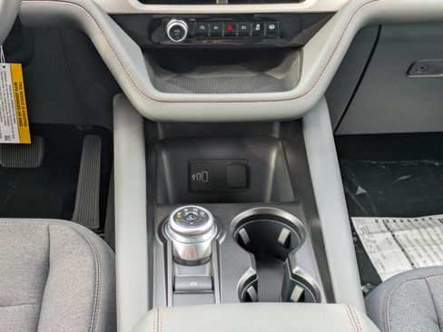 New 2026 Ford Explorer Active RWD image 18