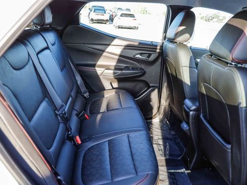 Used 2023 Chevrolet Bolt EUV Premier w/ Redline Edition image 19