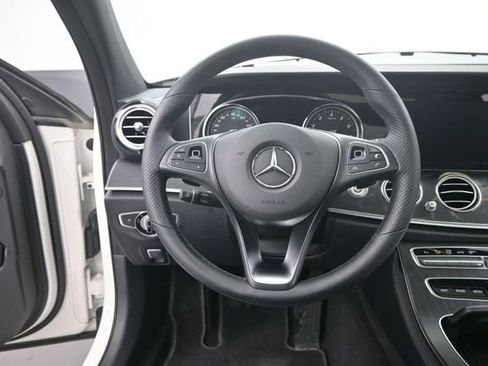 Used 2018 Mercedes-Benz E 300 4MATIC image 26