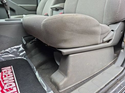 Used 2019 Nissan Frontier SV RWD image 19